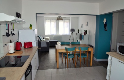 Guilvinec Apartment | 1st floor spacious and bright apartment overlooking the harbor 1640758