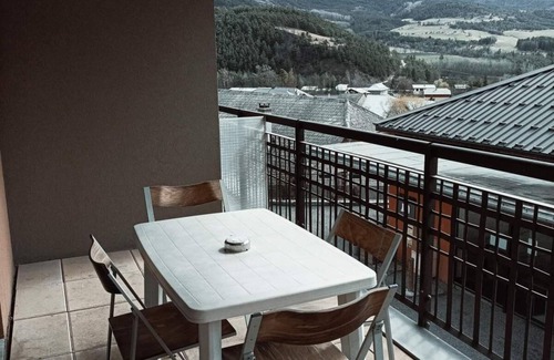 Jausiers Apartment | 1st floor, swimming pool, sauna, terrace, parking, tv, 27m², Pra Loup