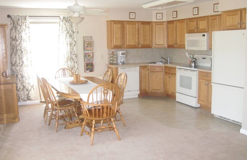 Cape May House | 1st Flr Family Home on quiet street, short walk to beach, restaurants & shopping