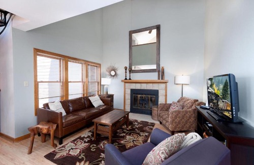 Durango House | 2 1 Ferringway 23