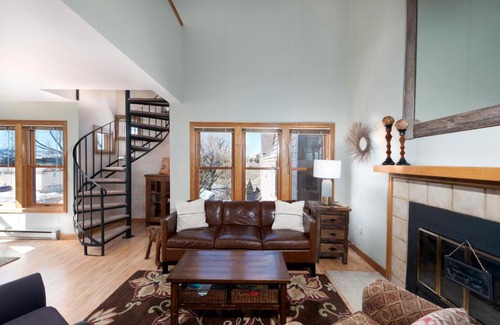 Durango House | 2 1 Ferringway 23