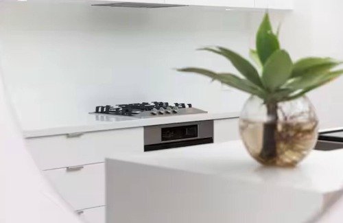 Sawtell Apartment | 2/13 First Avenue - in historic downtown Sawtell