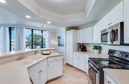 Orange Beach Condo | 2/2 Bayfront Beauty: 2023 Reno! Lazy River Lounging @ Lighthouse on the Bay 2406