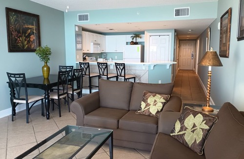 Long Beach Condo | 2/2 Beachfront, 5Pools/3Hot Tubs, Free Gym, Starbucks, Grill, 3High-Spd Elevtrs