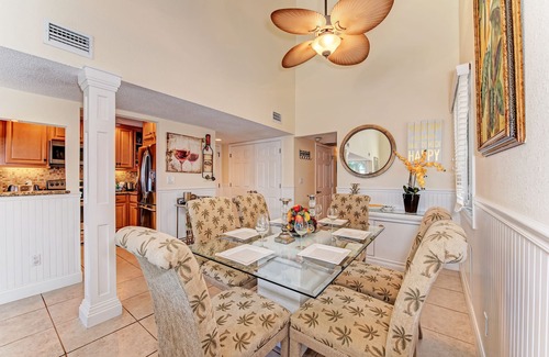Longboat Key Condo | 2/2 GULF SIDE UPDATED APT. SPECIAL 9/1 TO 11/1-LOW SUMMER RATES, 210 PER NIGHT