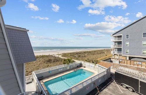 North Myrtle Beach Condo | 2/2 Ocean View in Cherry Grove w/ Pool