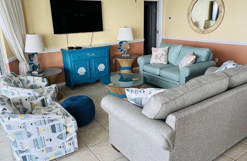 Long Beach Condo | 2/2 SLEEPS 8!! TWO GULF VIEW MASTERS! INCLUDES BEACH SET UP!