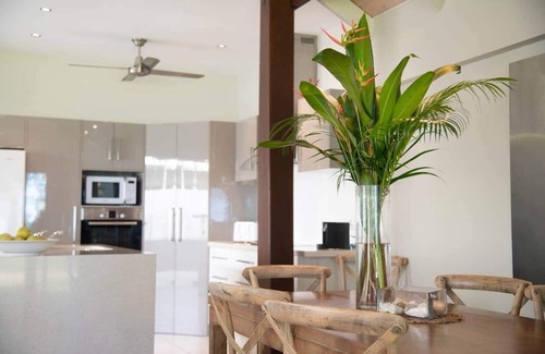 Mission Beach House | 2/24 Donkin - Luxury - Absolute Beachfront