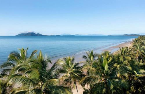 Mission Beach Apartment | 2/24 Donkin - Luxury - Absolute Beachfront