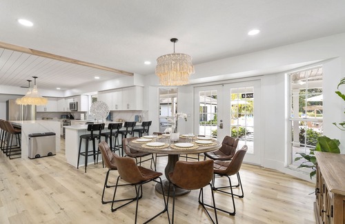 Bradenton House | 2.3 acre Luxury Estate 9 minutes from Beach!