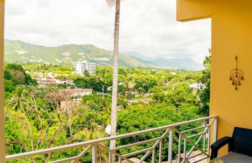 Constant Spring Apartment | 2,3 or 4 Bd townhouse overlooking Kingston