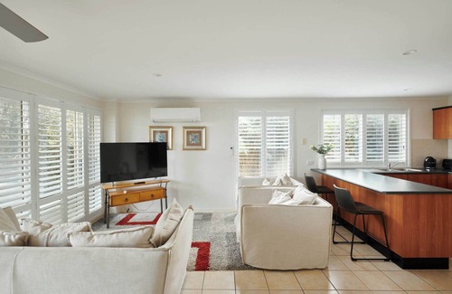 Harrington House | 2/39 Beach Street, Harrington - Sit back and relax at Castaway 2
