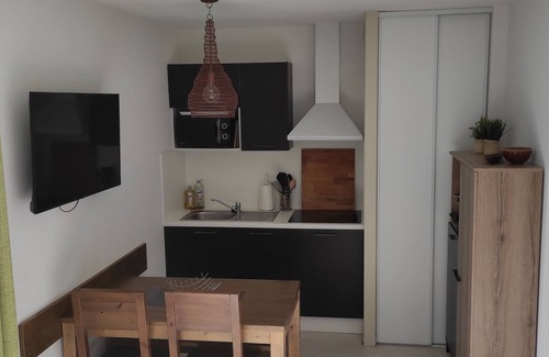 Aureilhan Apartment | 2/4-PERSON APARTMENT IN "LES TERRASSES DU LAC" VACATION RESIDENCE