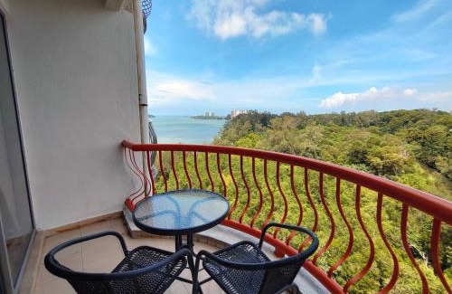 Taman Haji Zainal Apartment | 2-5pax Sunshine BeachFront, Wifi, 50"TV, FREE PARKING & POOL