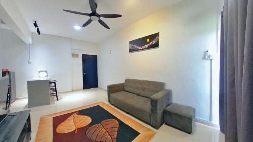 Taman Haji Zainal Apartment | 2-5pax Sunshine BeachFront, Wifi, 50"TV, FREE PARKING & POOL