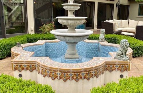 Broadmoor House | 2 Acre Mansion in Broadmoor-5 Star Luxury and Relaxation