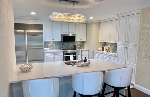 East Quogue House | 2 Acres Gated Estate W/Pool,Hot Tub, Tennis, Basketball, Garden, Beach, Dog OK