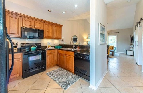 Seagrove Beach Condo | 2 Adult Bikes! Walk to Pool & Beach! Heart of Seagrove - Summer Breeze at Seagro