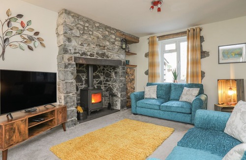 Llanfairfechan Cottage | 2 Alma Terrace, LLANFAIRFECHAN