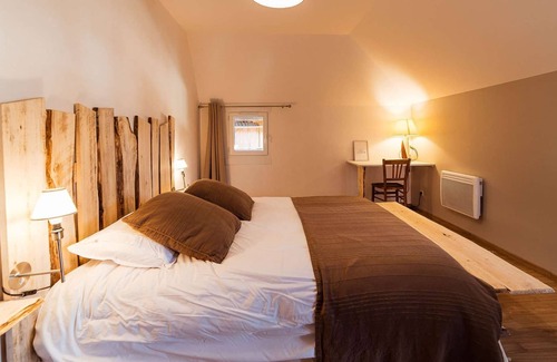 Bucheres Apartment | 2 Apartments + large garden + parking