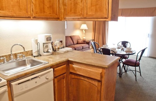 Avila Beach Hotel | 2 Avila Beach Rooms w/Pool, Free Parking + Full Kitchen & Balcony