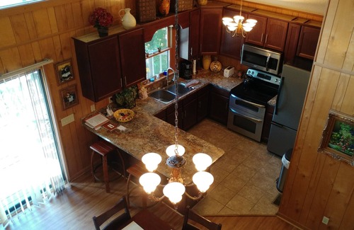 Valley Creek Run House | 2 BD 2 ½ BA Retreat with easy, year-round access, Spectacular views, WIFI