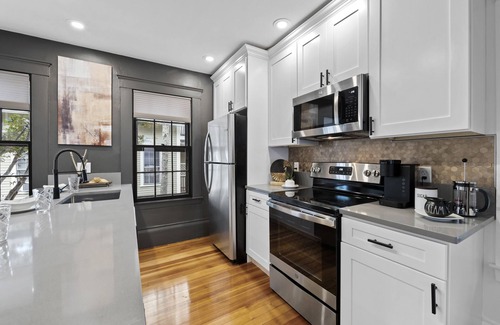Rockport Apartment | 2 Bd/2 Bth with ·King bed ·2 floors · Private Parking · Downtown Rockport