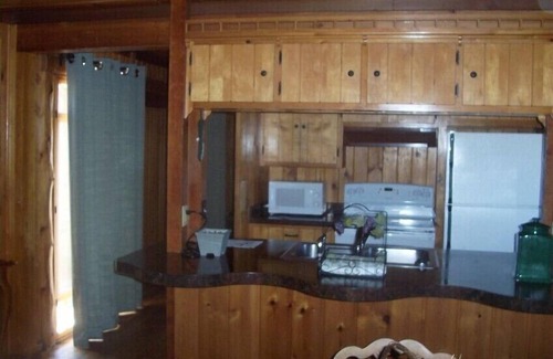 Indian Point House | 2 BD/2BA LOG HOME 1 1/2 MI To SDC 500 YDS TO TABLE ROCK LAKE 15 MIN TO BRANSON