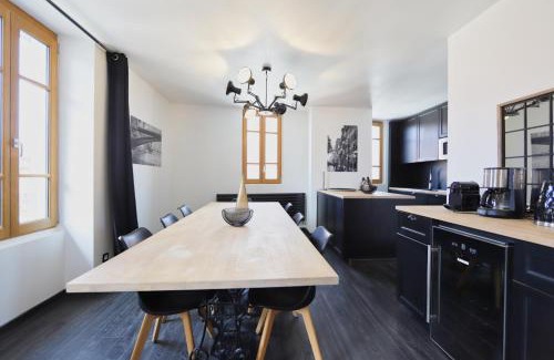 Annecy Old Town Apartment | 2 bd apartment with sauna in the center of Annecy