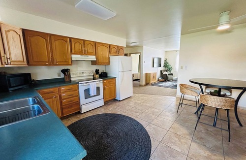 Catawissa Apartment | 2 bdr/1 bath: 10-15 mins to Bloomsburg University/Knoebel's/Geisinger