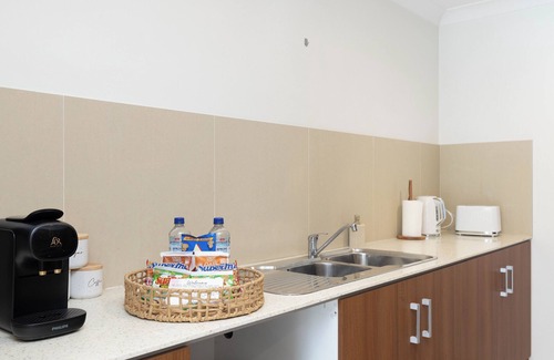 Rocklea Apartment | 2 Bdr Apt! Garage! Clean! GST Credits! 316D2