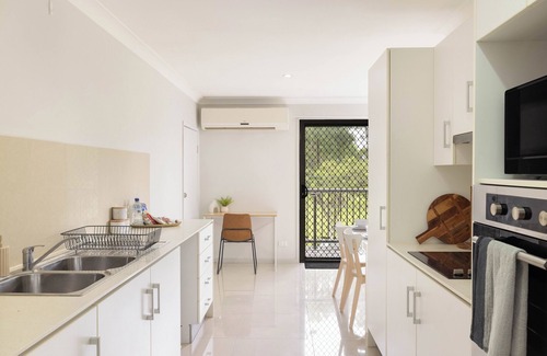Rocklea Apartment | 2 Bdr Apt! Next to Park! GST Credits! 273B2