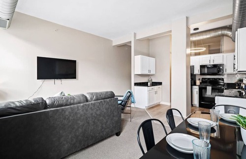 Downtown Cleveland Apartment | 2 BDR Living in the Heart of Downtown CLE