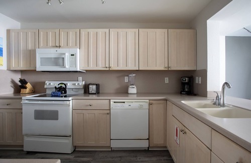 Meadows Condo | 2 bdrm Condo w/ boat slip Pelican Landing Bonaire