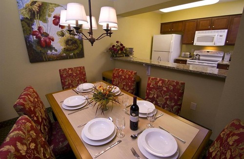 Berkeley Condo | 2 BDRM~ HISTORIC POWHATAN RESORT~8 MILES TO SEAWORLD, 6 MILES TO COLONIAL WMSBRG