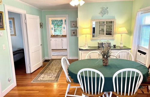 York Beach House | 2 Beach Coastal Cottage