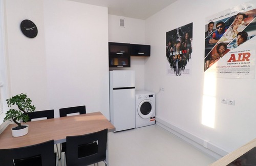 Old Town Apartment | 2-bed, 1.5-bath Old Town Flat with Sauna and Bar