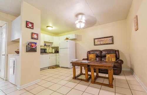 East Ridge Apartment | 2-bed, 1-bath apartment near I-24, Great location