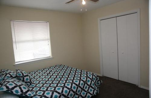 Lawton Apartment | 2 bed/1 bath next to Ft. Sill