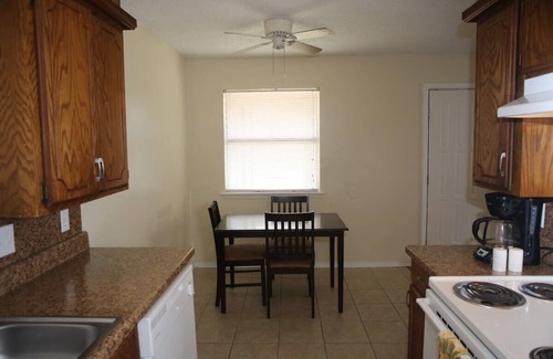 Lawton Apartment | 2 bed/1 bath next to Ft Sill