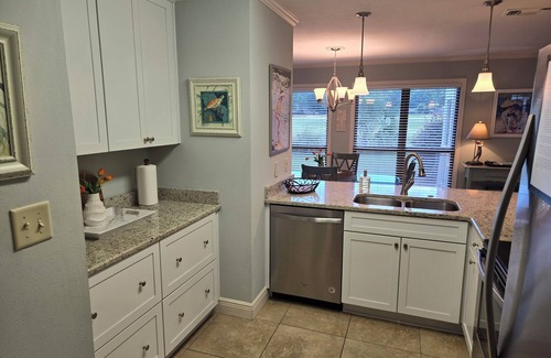 Sandestin House | 2 Bed/2 Bath, 1 Level, in cul-de-sac w/screened porch and golf cart included