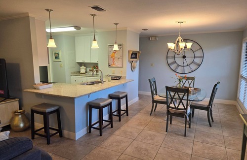 Sandestin House | 2 Bed/2 Bath, 1 Level, in cul-de-sac w/screened porch and golf cart included