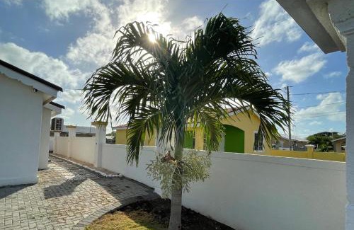 Old Harbour House | 2 Bed-2 bath-AirCon-Parking-New Harbour Village 3