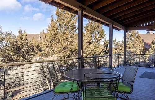 Powell Butte Cabin | 2 Bed/2 Bath, Brasada Ranch, Hot Tub, Resort Amenities