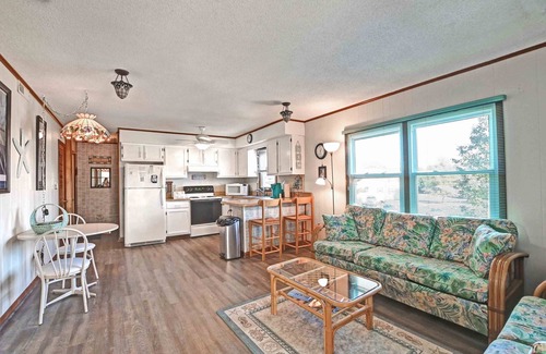 Frankford Condo | 2 Bed/2 Bath Condo in Bethany Meadows Community, located 3 miles from Bethany Beach! Dog Friendly, Community Pool, WIFI and more!