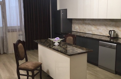 Kentron Apartment | 2 bed 2 bath Downtown 100Sqm