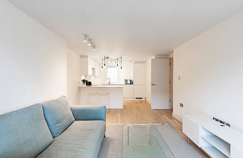 Churchill Apartment | 2-Bed, 2-Bath Fifth Floor Flat with Balcony