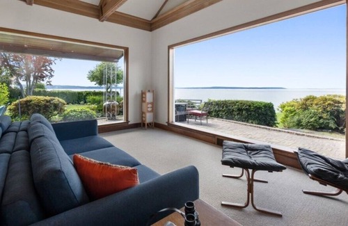 Lawtonwood House | 2 bed 2 bath Historic log Cabin Waterfront Estate