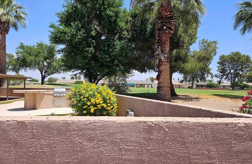 Fountain of the Sun House | 2 bed 2 bath home in a gated/guarded 55+ community with golf and free amenities.