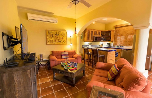 Nopolo House | 2 Bed 2 bath Just a couple steps to the beach!